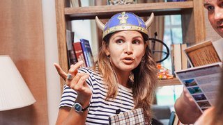 Квест на день рождения «Ночь в музее»: Смотритель, примите меры! Я уверена, что Иван Грозный что-то затевает! Он уже полчаса о чем-то перешептывается с мумией Хеопса. Наверняка опять собираются завоевывать мир. desc_10