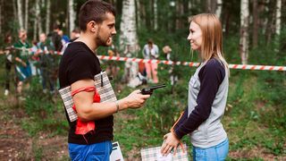 Квест на день рождения «Бермудский треугольник»: Ну и кто тут настоящий выживальщик? Ты можешь мне угрожать сколько угодно, но я не стану менять дрова на котелок! Этой ночью у меня будет огонь, а у тебя только пустой желудок. desc_2